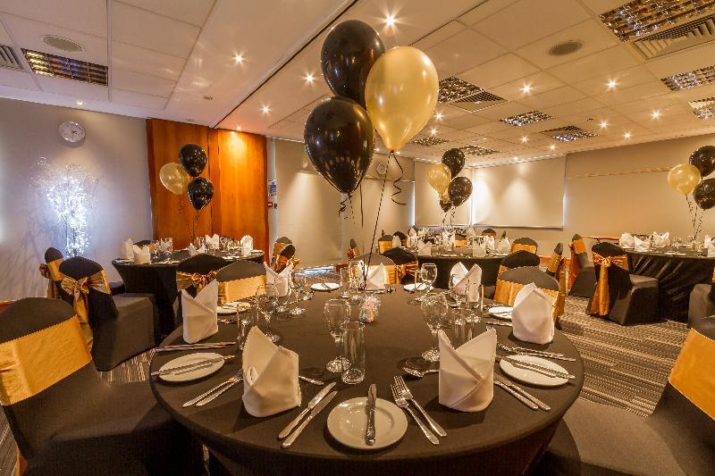 Holiday Inn Reading South M4 Jct 11 By Ihg Eksteriør bilde