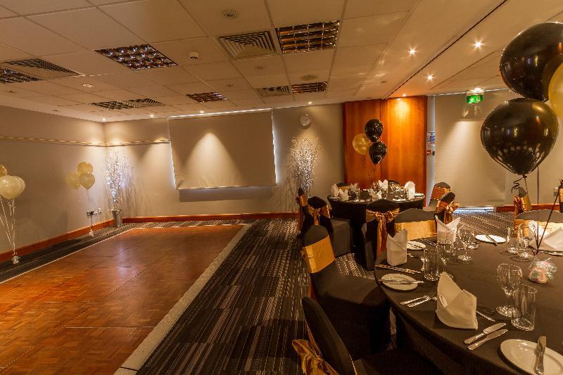 Holiday Inn Reading South M4 Jct 11 By Ihg Eksteriør bilde